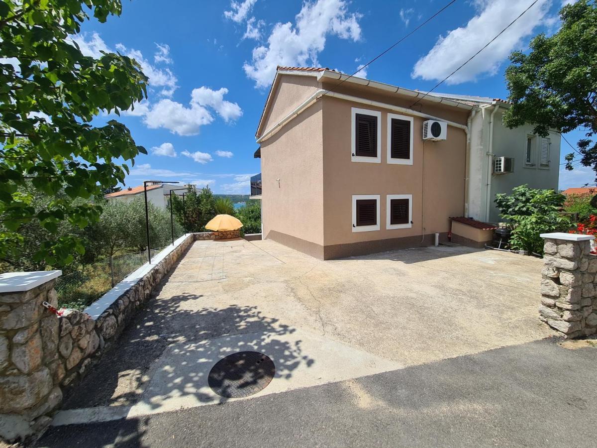 Smiljana Apartments Климно Экстерьер фото